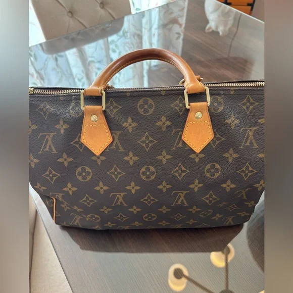 Vintage Y2K Louis Vuitton Speedy 30 - Picture 2 of 15